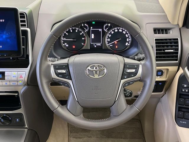 TOYOTA LANDCRUISER PRADO 2023 Image 31