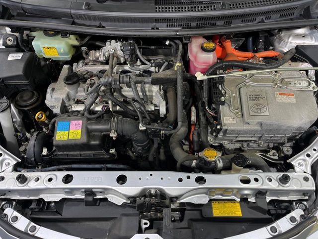 TOYOTA AQUA 2013 Image 31