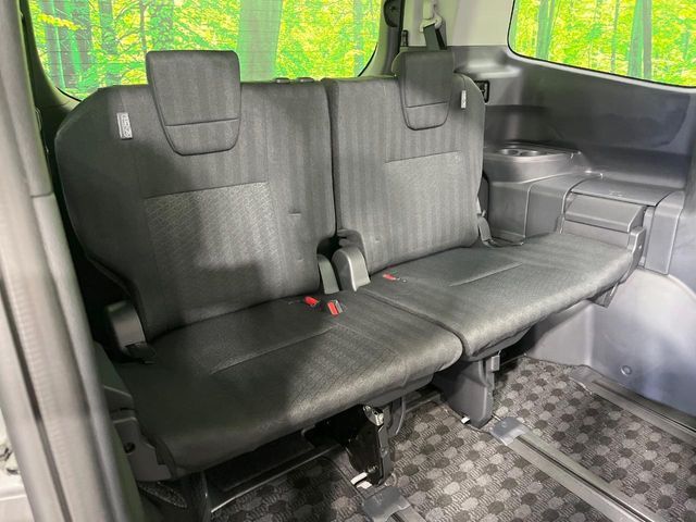 TOYOTA NOAH 2023 Image 31