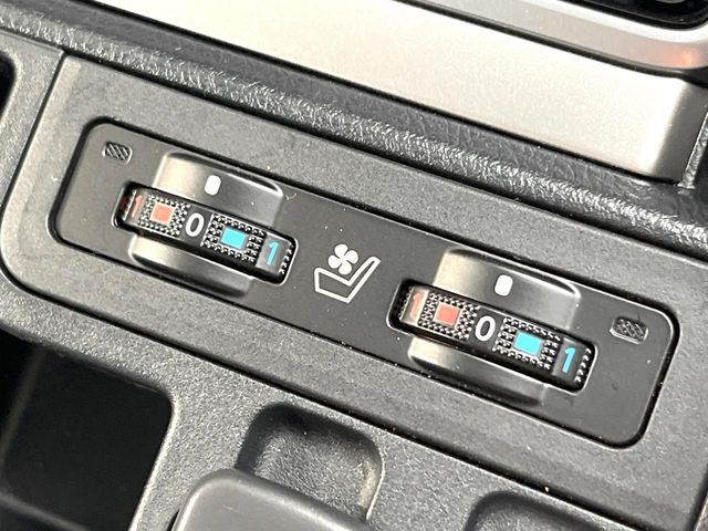 TOYOTA LANDCRUISER PRADO 2022 Image 31