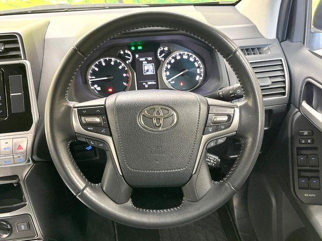 TOYOTA LANDCRUISER PRADO 2022 Image 31