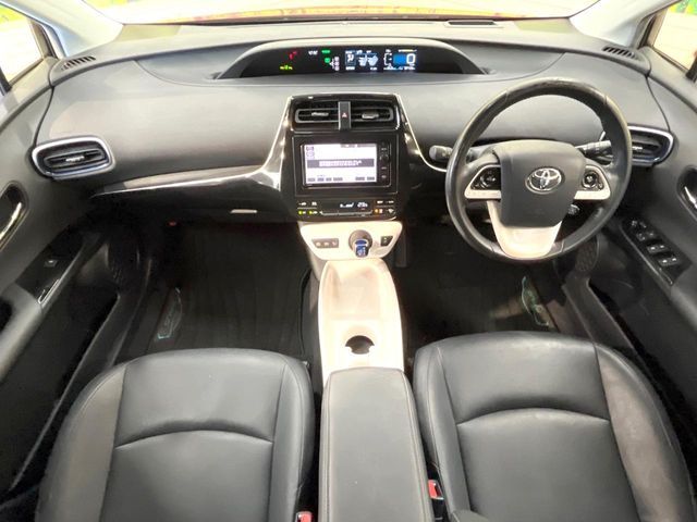 TOYOTA PRIUS 2016 Image 31