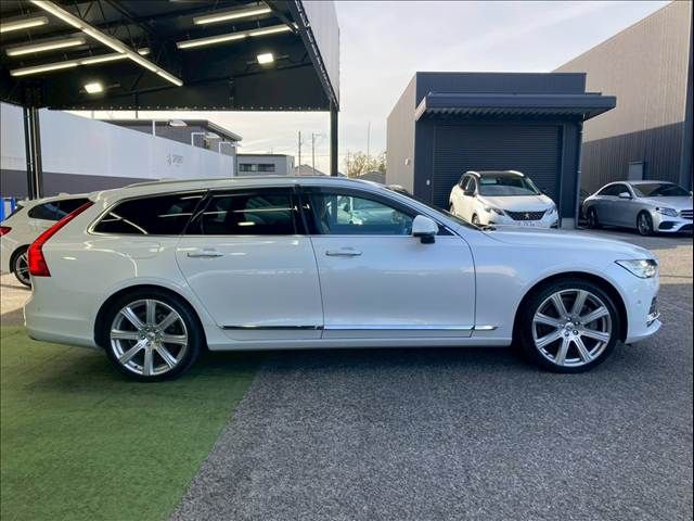 VOLVO V90 2017 Image 31