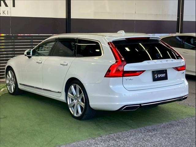 VOLVO V90 2017 Image 31