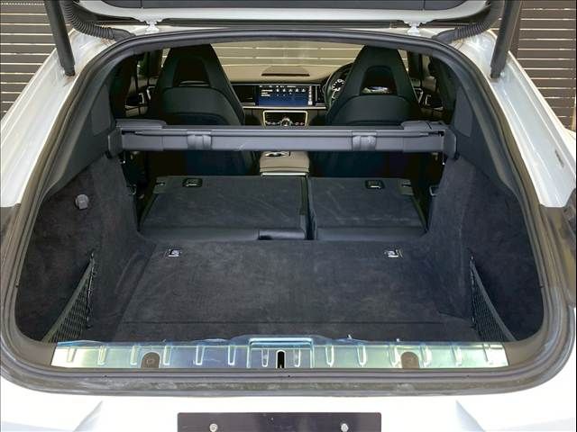 PORSCHE PANAMERA 2018 Image 31