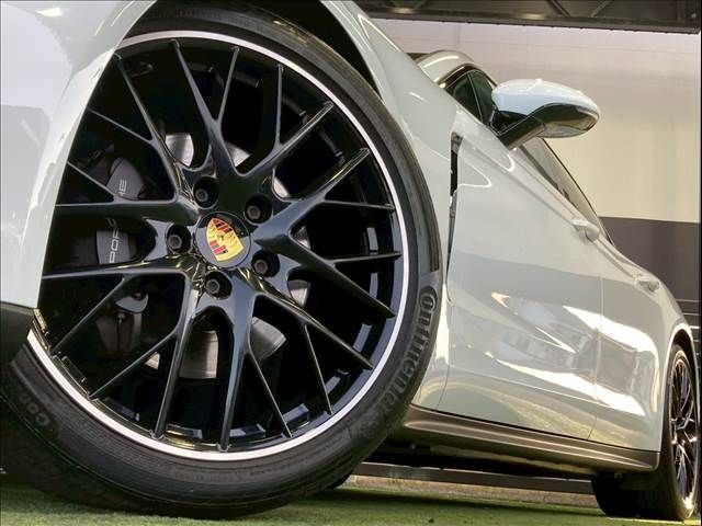 PORSCHE PANAMERA 2018 Image 31