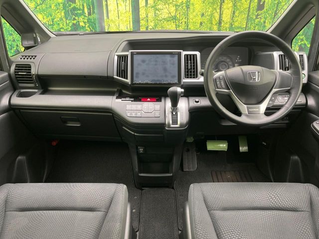 HONDA STEPWAGON SPADA 2013 Image 31