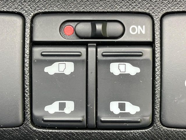 HONDA STEPWAGON SPADA 2013 Image 31