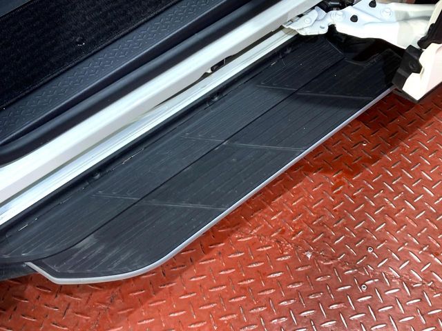 TOYOTA NOAH HYBRID 2023 Image 31