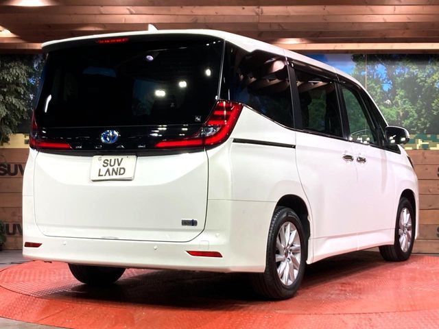TOYOTA NOAH HYBRID 2023 Image 31