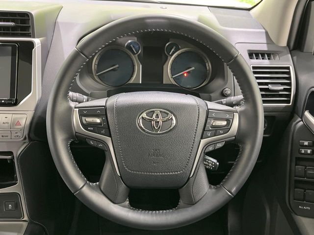 TOYOTA LANDCRUISER PRADO 2023 Image 31