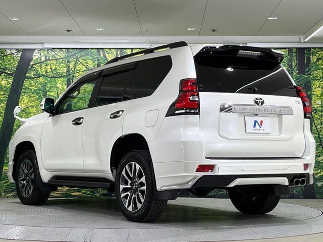 TOYOTA LANDCRUISER PRADO 2023 Image 31