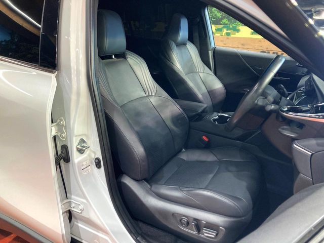 TOYOTA HARRIER HYBRID 2023 Image 31