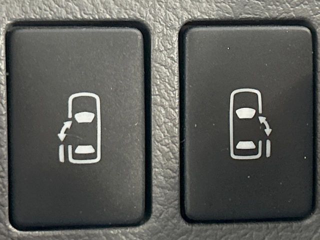 TOYOTA VOXY 2007 Image 31