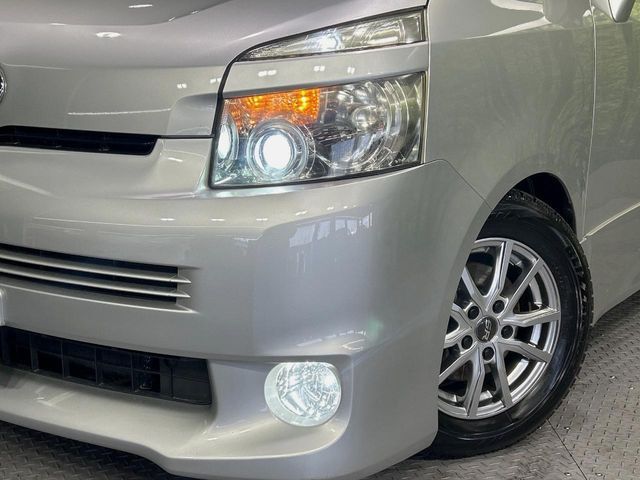 TOYOTA VOXY 2007 Image 31