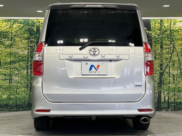 TOYOTA VOXY 2007 Image 31