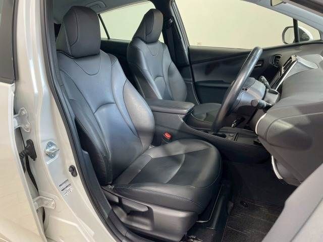 TOYOTA PRIUS 2019 Image 31