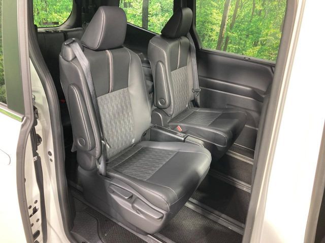 TOYOTA NOAH 2025 Image 31