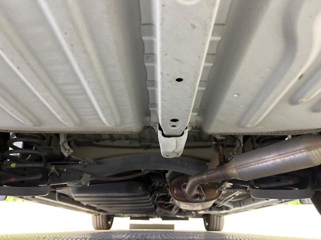 TOYOTA VOXY HYBRID 2017 Image 31