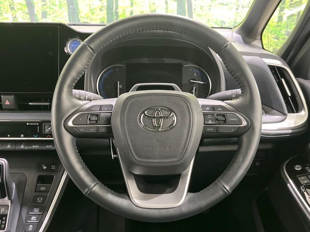 TOYOTA VOXY HYBRID 2023 Image 31