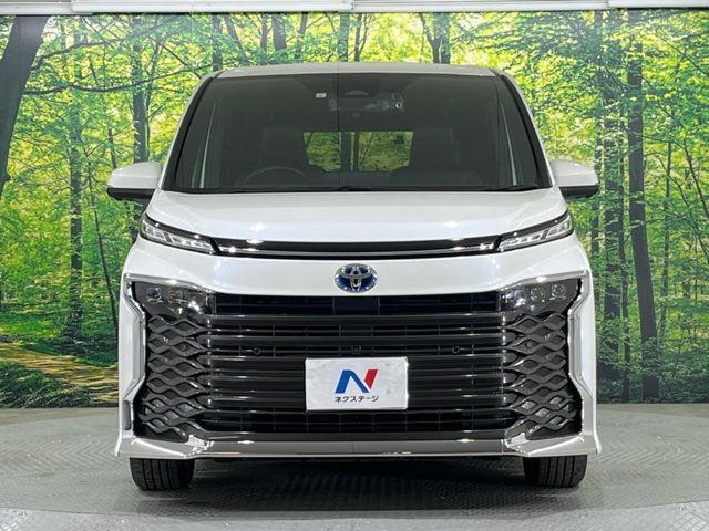 TOYOTA VOXY HYBRID 2023 Image 31