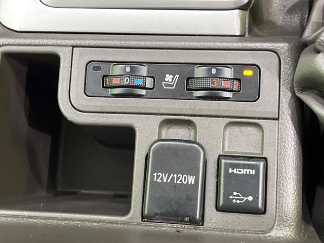 TOYOTA LANDCRUISER PRADO 2023 Image 31