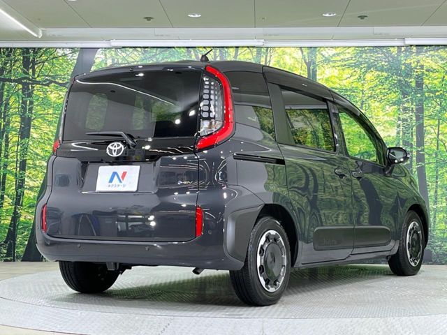TOYOTA SIENTA HYBRID 2025 Image 31