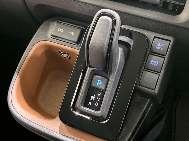 TOYOTA SIENTA HYBRID 2025 Image 31