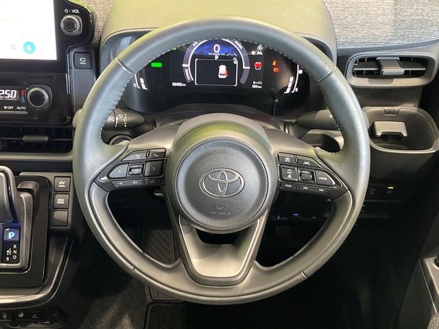TOYOTA SIENTA HYBRID 2022 Image 31
