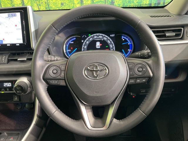 TOYOTA RAV4 HYBRID 4WD 2019 Image 31