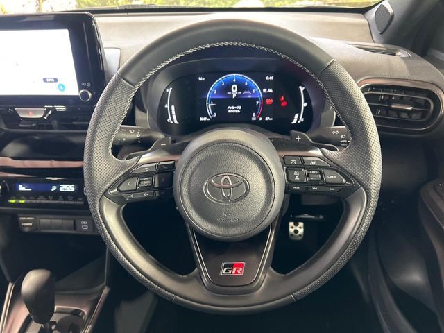 TOYOTA YARIS CROSS 2025 Image 31