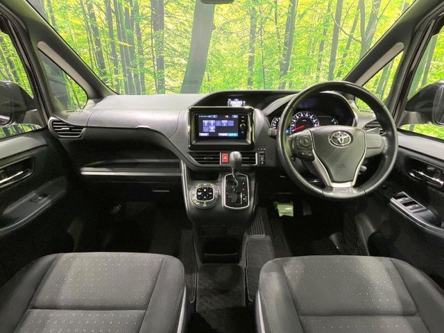 TOYOTA NOAH 2017 Image 31