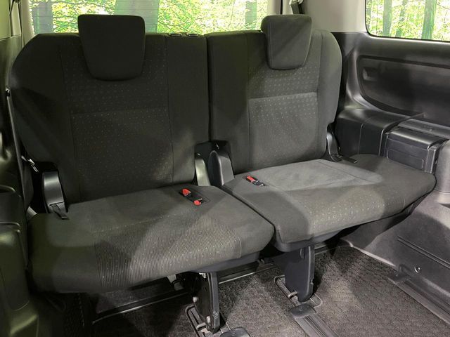 TOYOTA NOAH 2017 Image 31