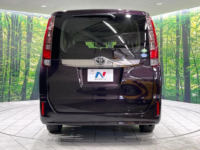 TOYOTA NOAH 2017 Image 31