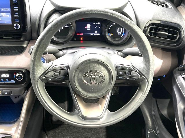 TOYOTA YARIS HYBRID 2020 Image 31