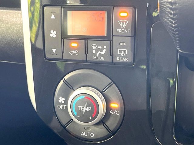 DAIHATSU TANTO CUSTOM 4WD 2016 Image 31