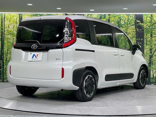 TOYOTA SIENTA HYBRID 2025 Image 31