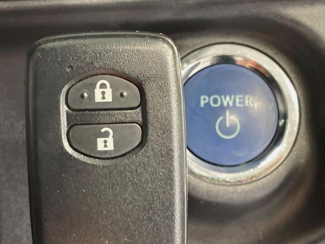 TOYOTA AQUA 2017 Image 31