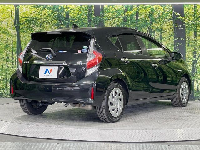 TOYOTA AQUA 2017 Image 31