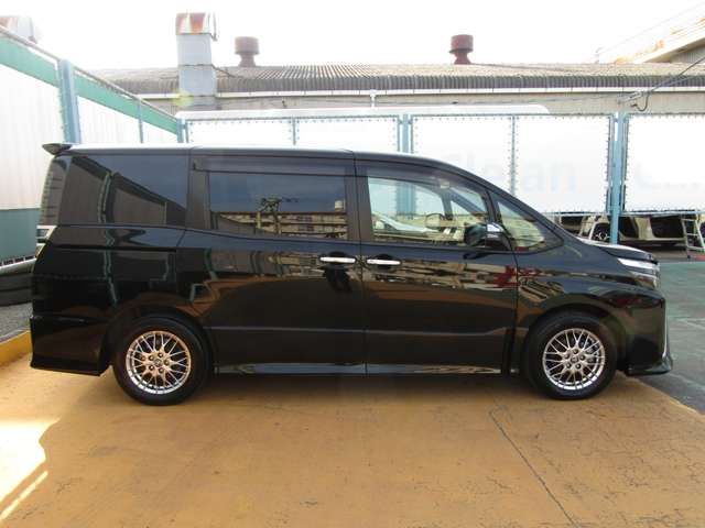 TOYOTA VOXY HYBRID 2021 Image 31