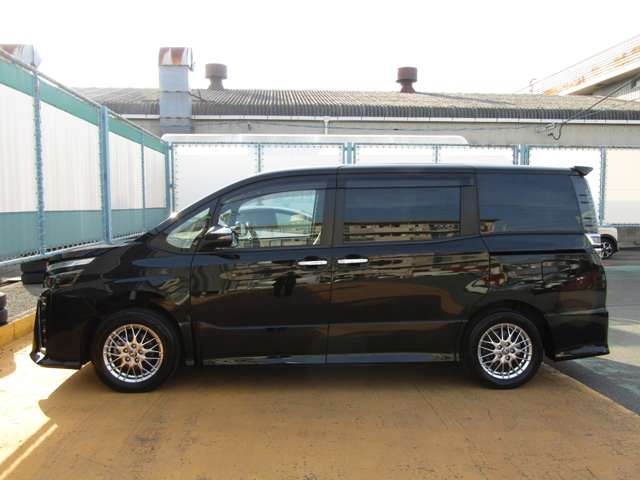 TOYOTA VOXY HYBRID 2021 Image 31