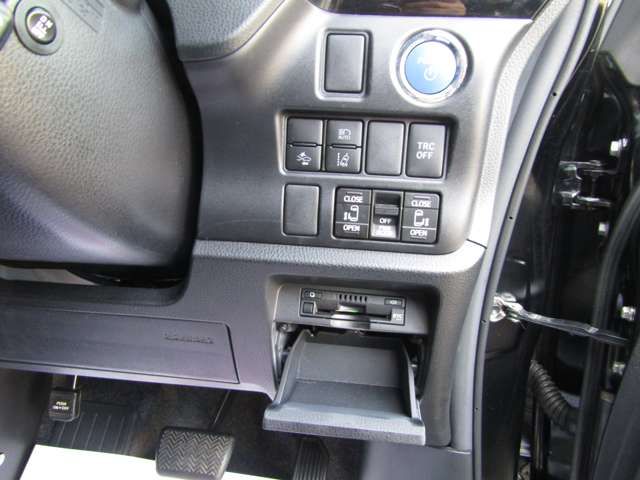 TOYOTA VOXY HYBRID 2021 Image 31