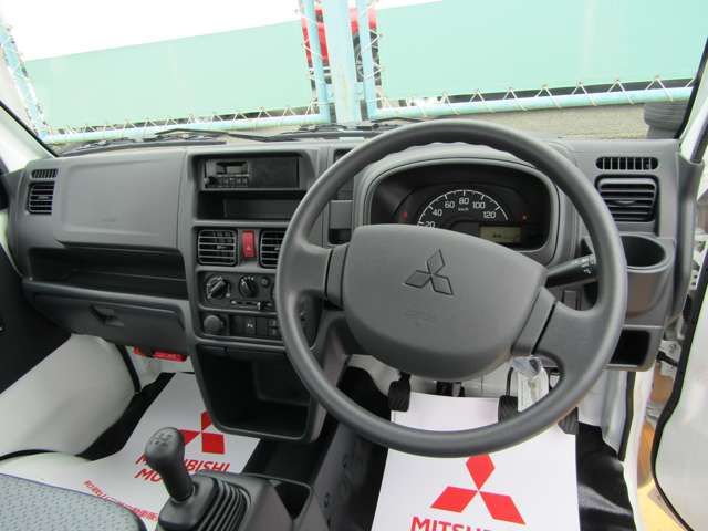 MITSUBISHI MINICAB TRUCK 2025 Image 31