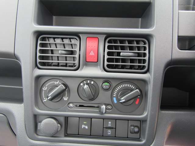 MITSUBISHI MINICAB TRUCK 2025 Image 31