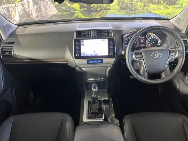 TOYOTA LANDCRUISER PRADO 2023 Image 31