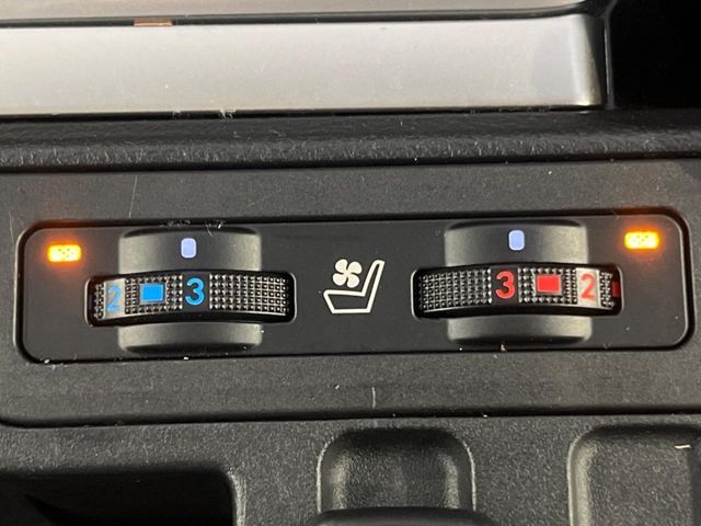 TOYOTA LANDCRUISER PRADO 2023 Image 31