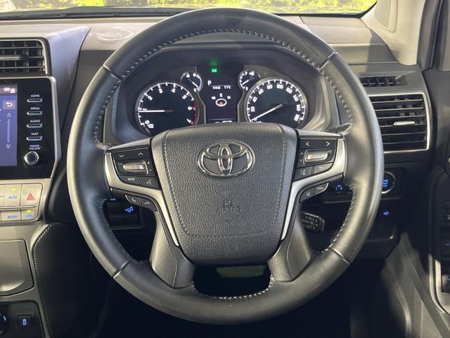 TOYOTA LANDCRUISER PRADO 2023 Image 31