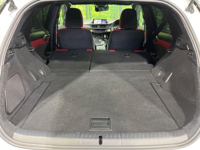 TOYOTA LEXUS CT200H 2018 Image 31