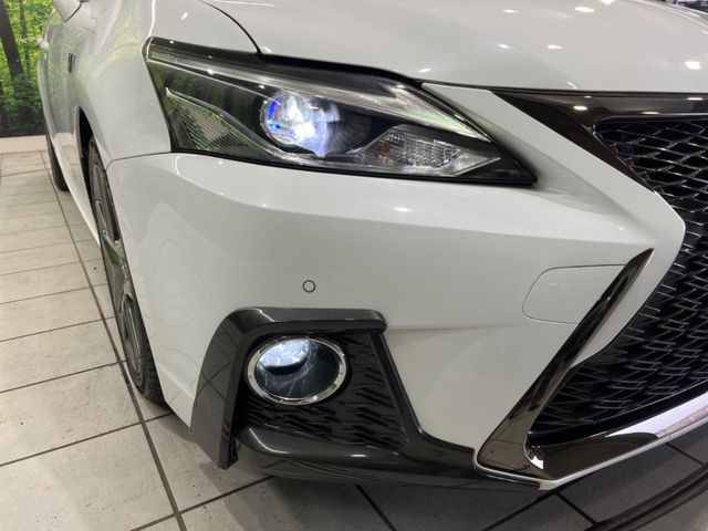 TOYOTA LEXUS CT200H 2018 Image 31
