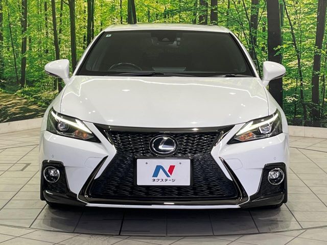 TOYOTA LEXUS CT200H 2018 Image 31